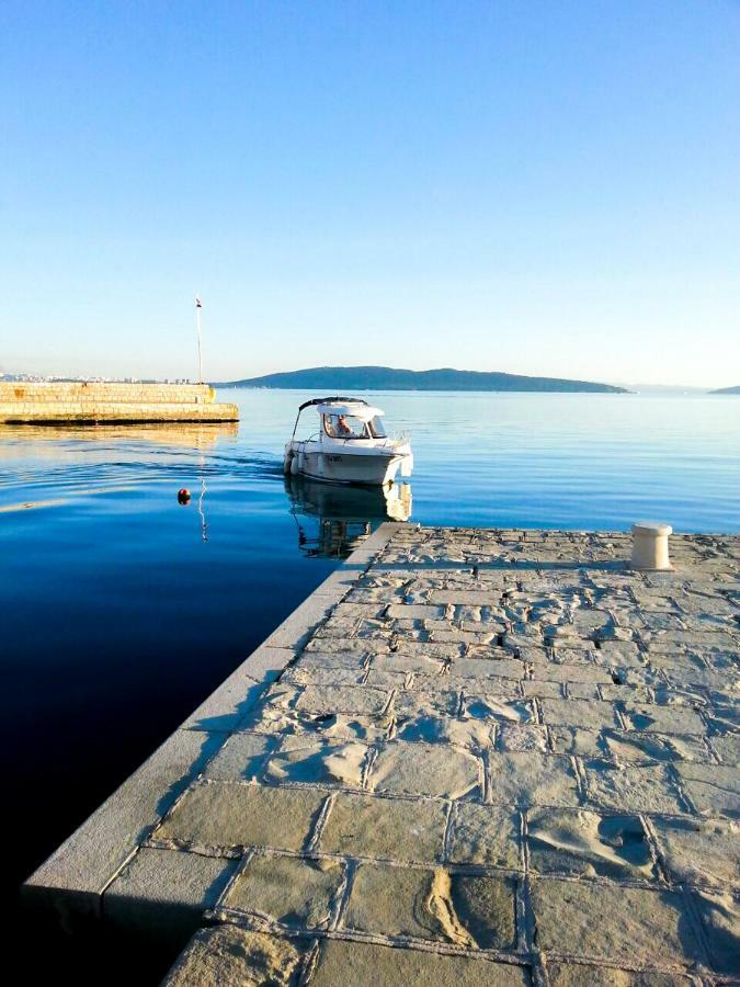 Short Street Apartments Kastela Bagian luar foto