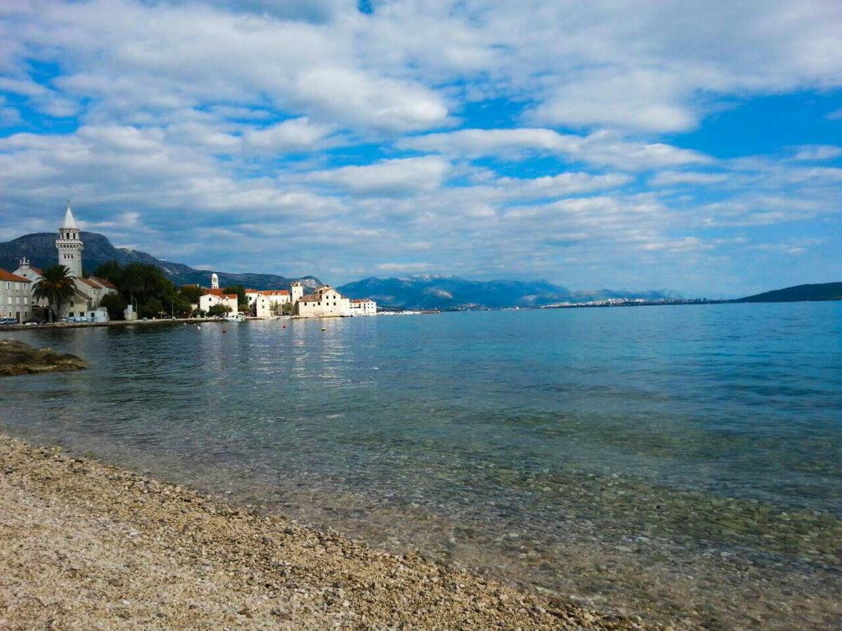 Short Street Apartments Kastela Bagian luar foto