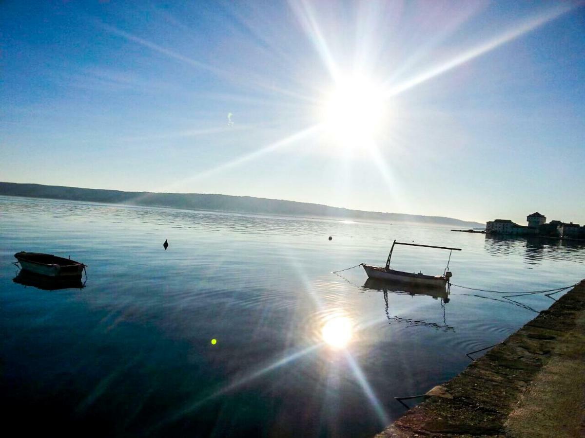 Short Street Apartments Kastela Bagian luar foto