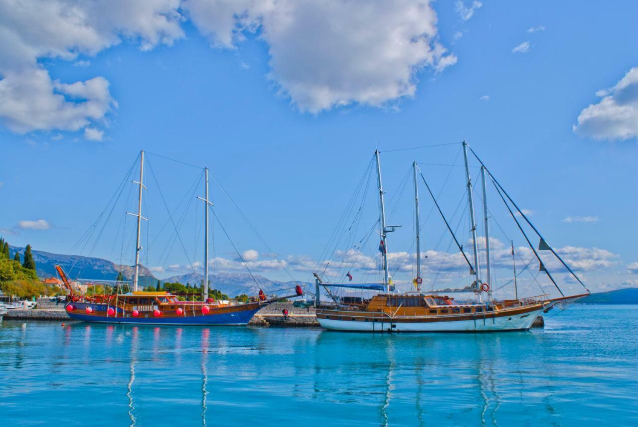 Short Street Apartments Kastela Bagian luar foto